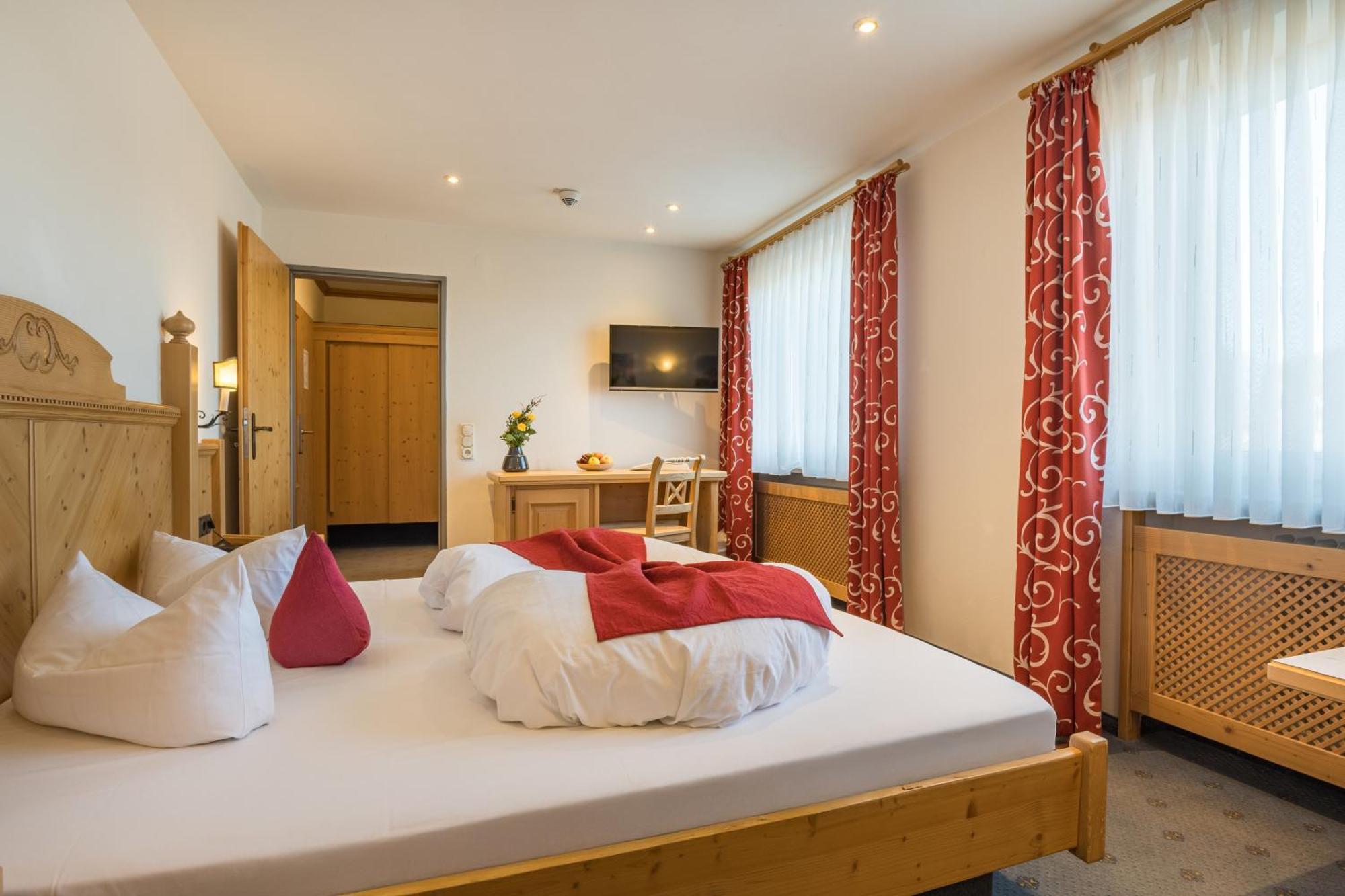 Landhotel Gockelwirt Eisenberg  Kültér fotó
